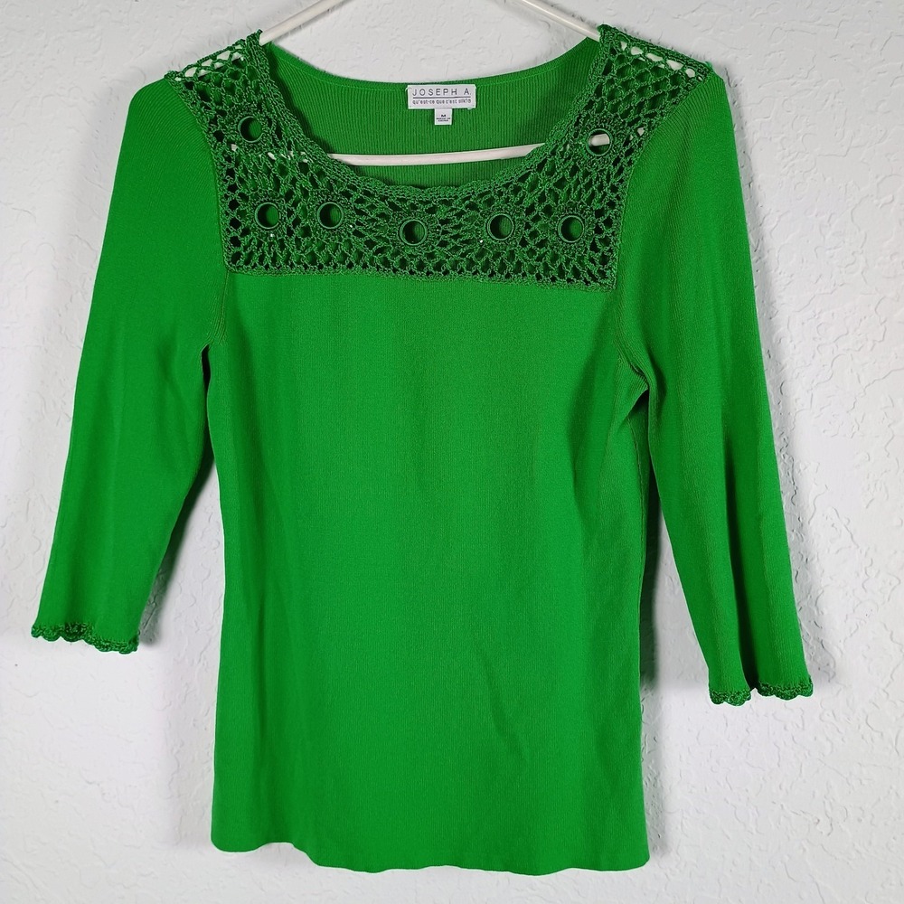 Joseph A Green Knit Top Medium Crochet Neckline 3/4 Sleeve Stretch Top M